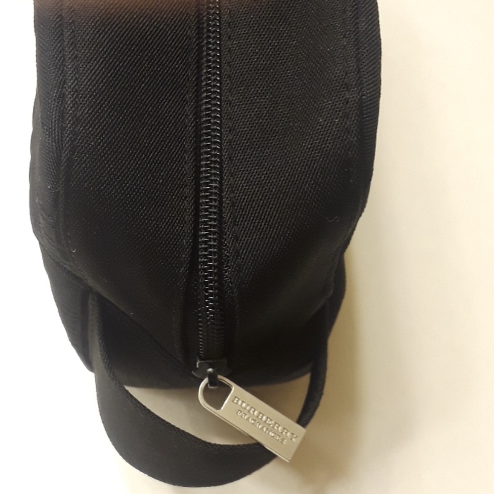 BURBERRY TRAVEL BAG,"BURBERRY FRAGRANCE ". - Picture 2 of 8